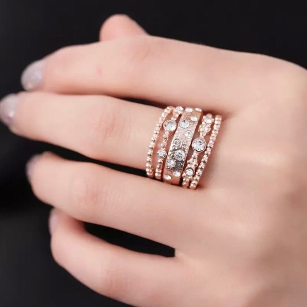 NWT Crystal Rose Gold & 5Pcs/Set Sparkly Rings - Picture 4 of 8